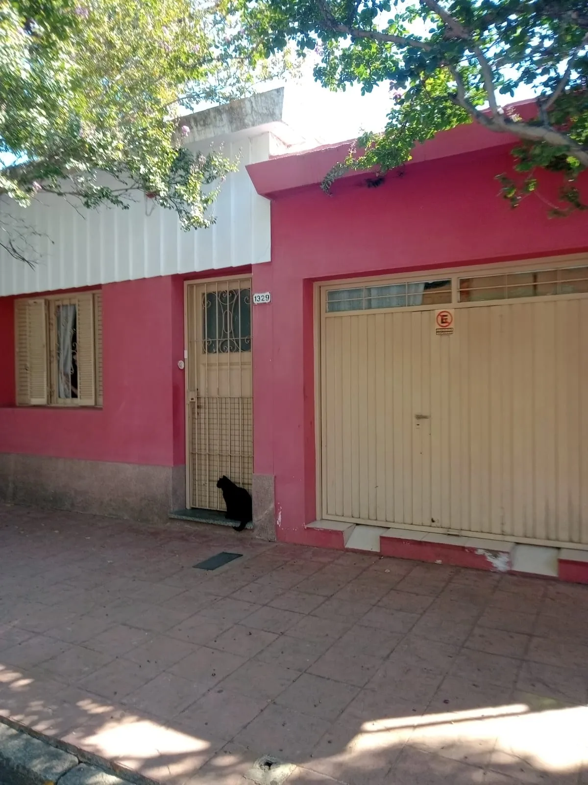 VENTA DE CASA  DOS DORMITORIOS CON PATIO