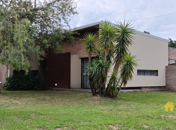 Casa · 638m² · 5 Ambientes · 1 Cochera