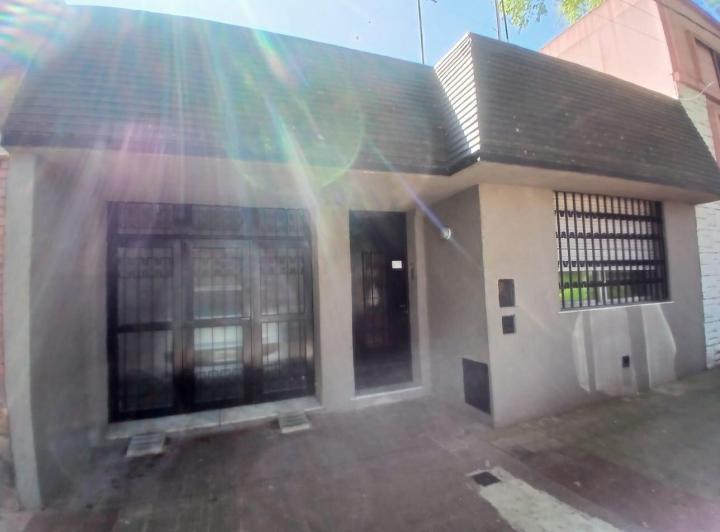Casa · 200m² · 6 Ambientes · 1 Cochera