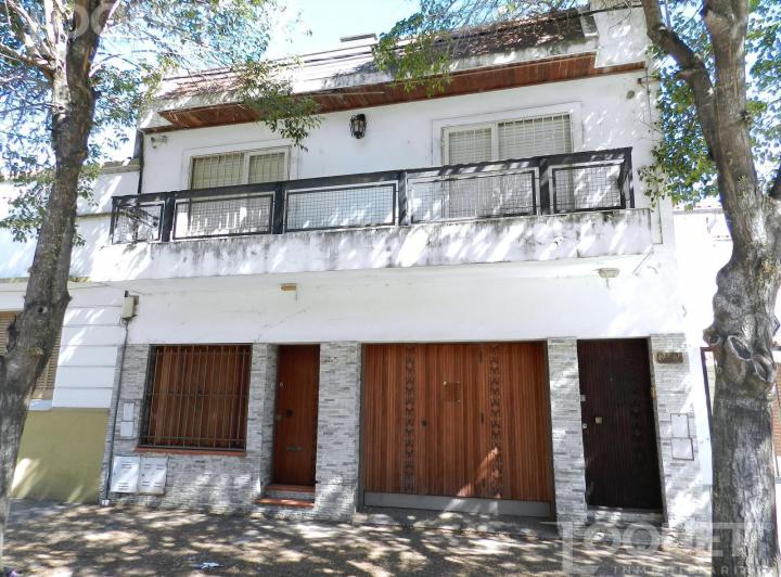 Casa · 120m² · 2 Dormitorios · 1 Cochera