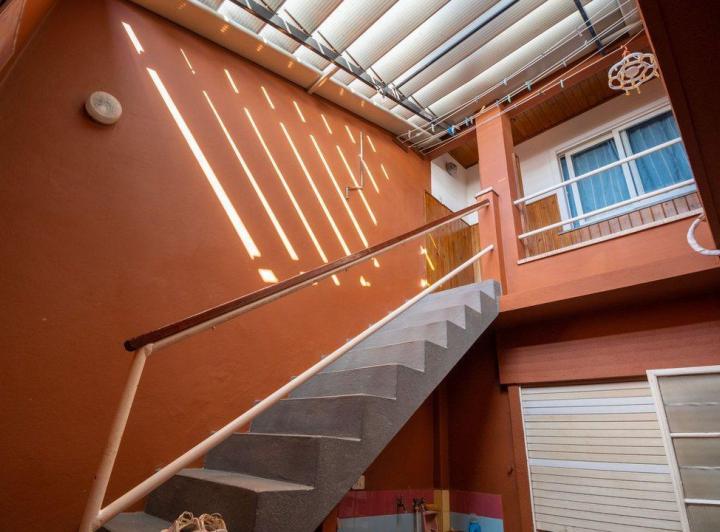 Casa · 140m² · 8 Ambientes · 1 Cochera