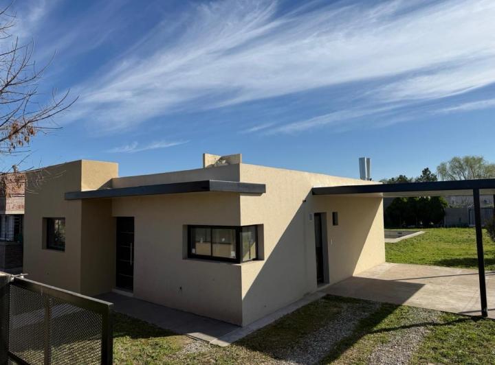 Casa · 87m² · 4 Ambientes · 1 Cochera