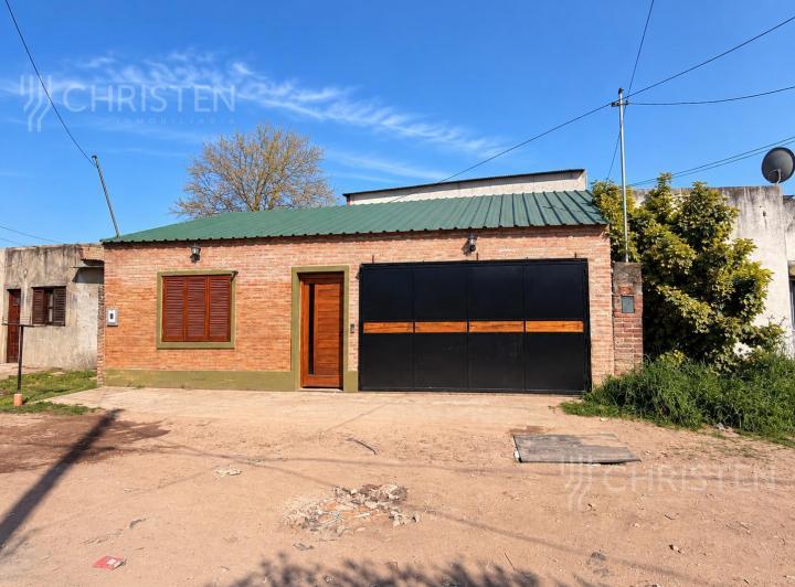 Casa · 140m² · 3 Ambientes · 2 Cocheras