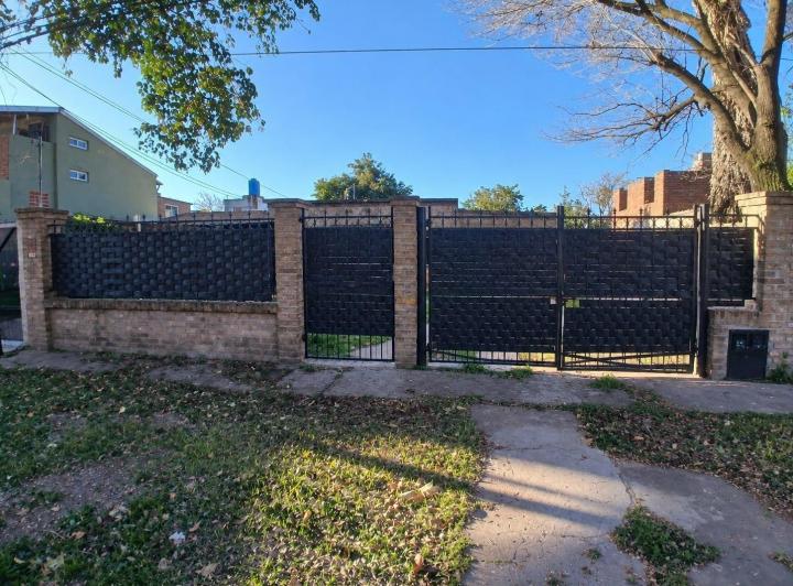 Casa · 200m² · 5 Ambientes · 1 Cochera