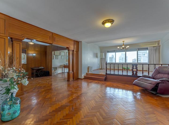 Departamento · 200m² · 7 Ambientes · 1 Cochera