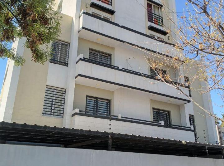 Departamento · 90m² · 7 Ambientes · 1 Cochera