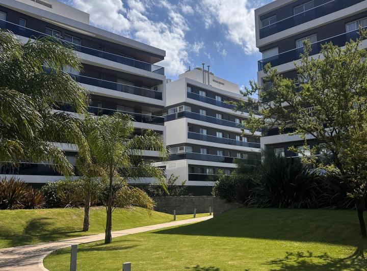 Departamento · 70m² · 4 Ambientes · 1 Cochera