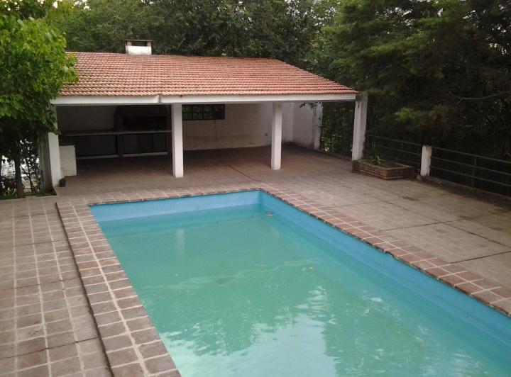 Casa · 120m² · 5 Ambientes · 2 Cocheras