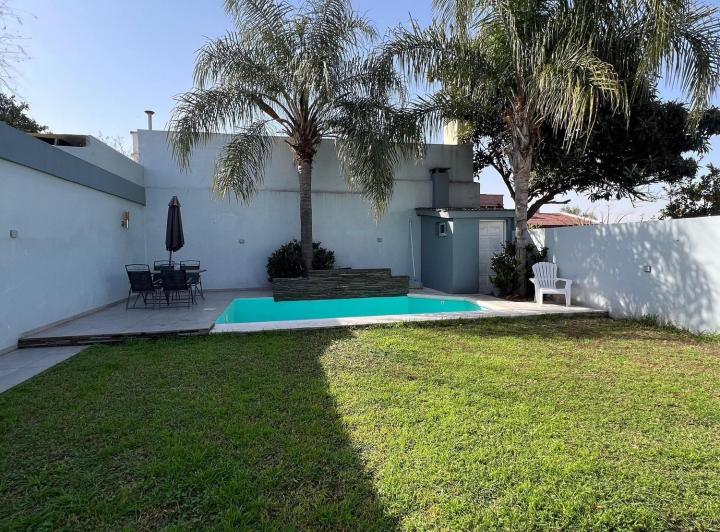 Casa · 173m² · 5 Ambientes · 2 Cocheras
