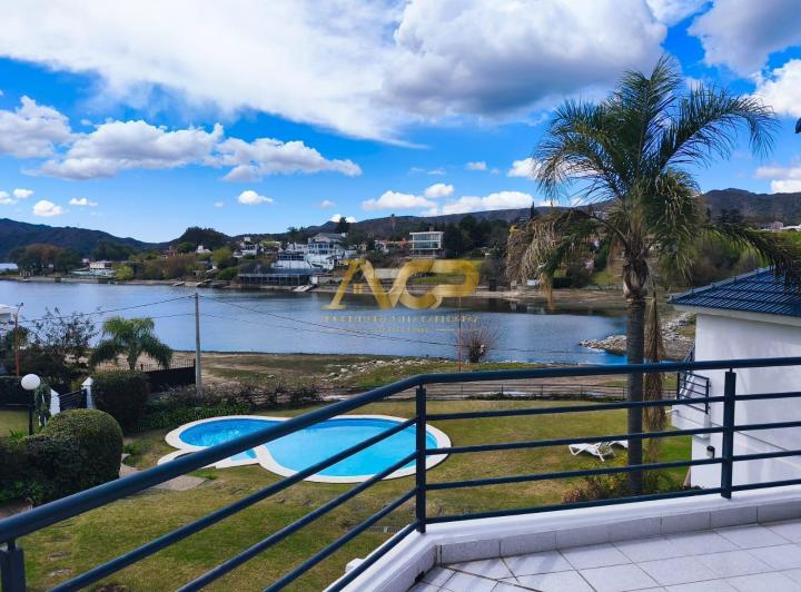 Casa · 1621m² · 4 Ambientes · 1 Cochera