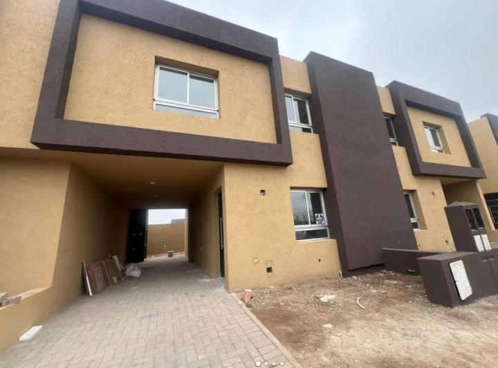 Casa · 95m² · 1 Ambiente · 1 Cochera