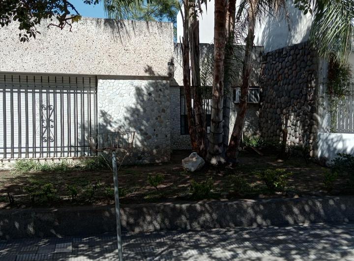 Casa · 119m² · 5 Ambientes · 1 Cochera