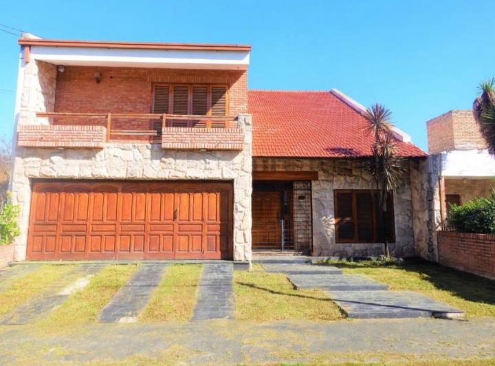 Casa · 520m² · 7 Ambientes