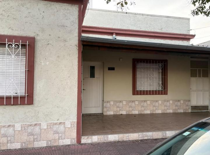 Casa · 230m² · 9 Ambientes