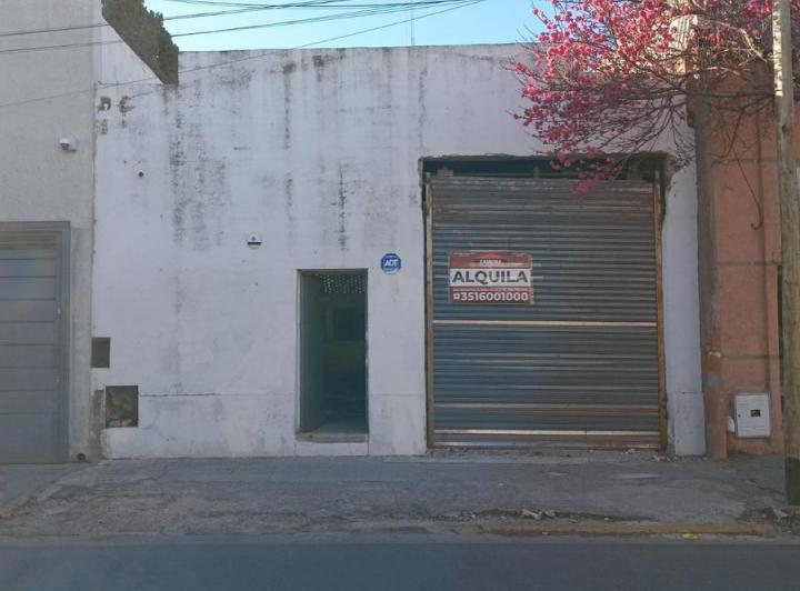 Local comercial · 200m²