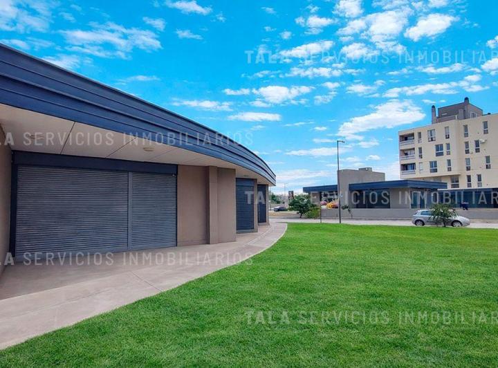 Local comercial · 30m² · 1 Cochera