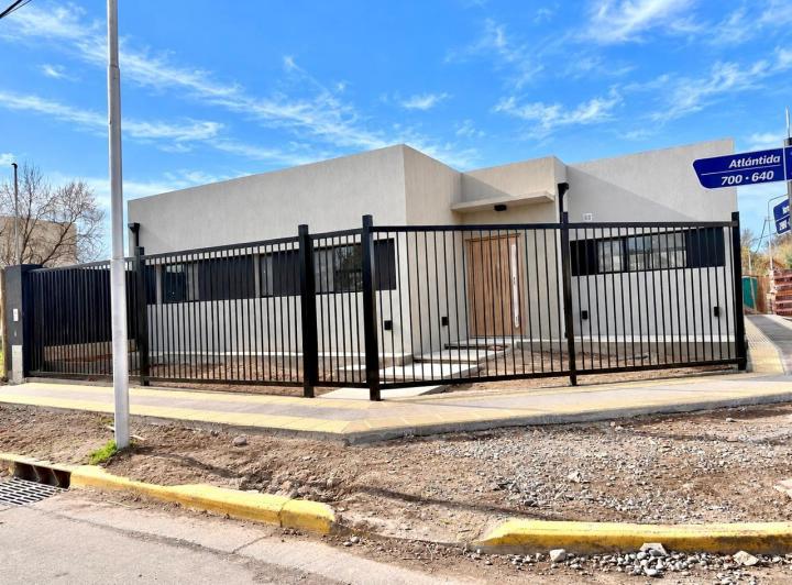 Casa · 140m² · 4 Ambientes · 1 Cochera