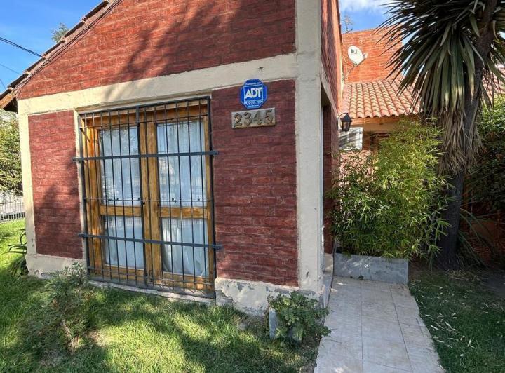 Casa · 66m² · 5 Ambientes · 1 Cochera