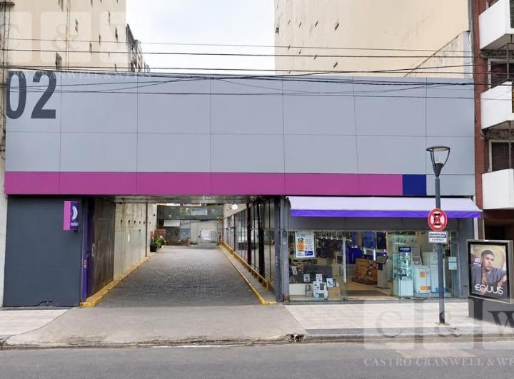 Terreno · 911m²