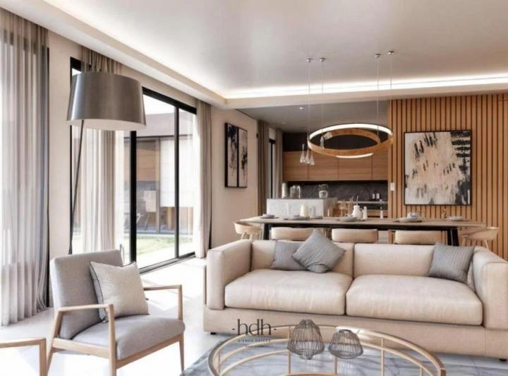 Casa · 309m² · 7 Ambientes · 2 Cocheras