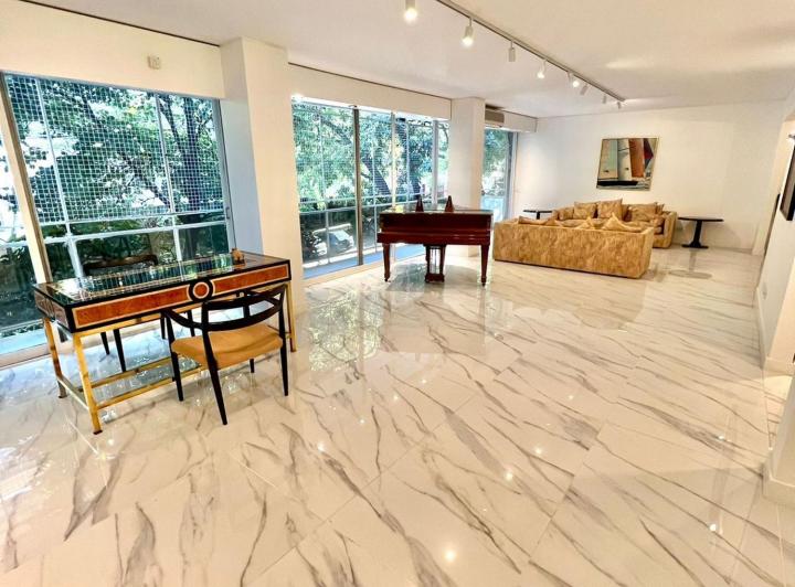 Departamento · 232m² · 5 Ambientes · 1 Cochera