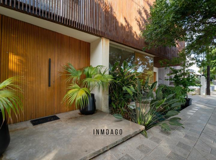Casa · 234m² · 7 Ambientes · 2 Cocheras