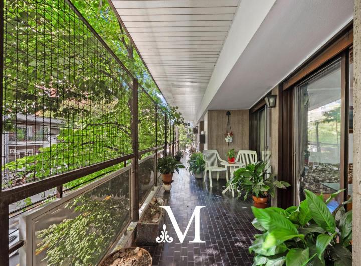 Departamento · 214m² · 6 Ambientes · 1 Cochera