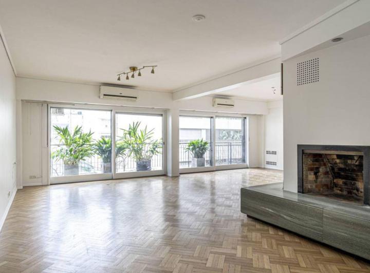 Departamento · 197m² · 6 Ambientes · 1 Cochera