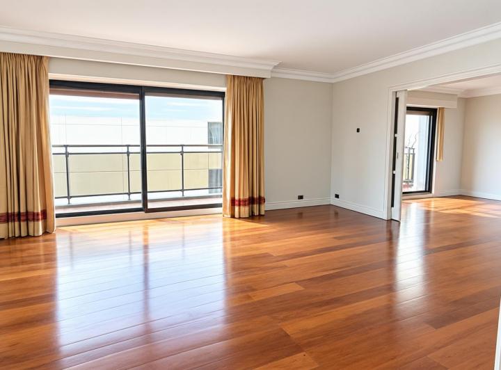 Departamento · 251m² · 5 Ambientes · 1 Cochera