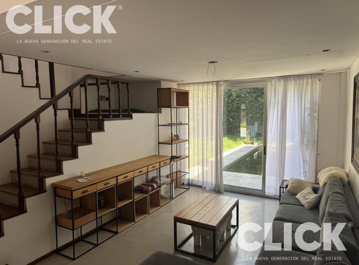 Casa · 230m² · 5 Ambientes · 1 Cochera