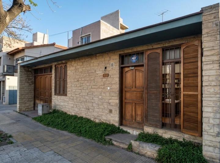 Casa · 149m² · 4 Ambientes · 1 Cochera