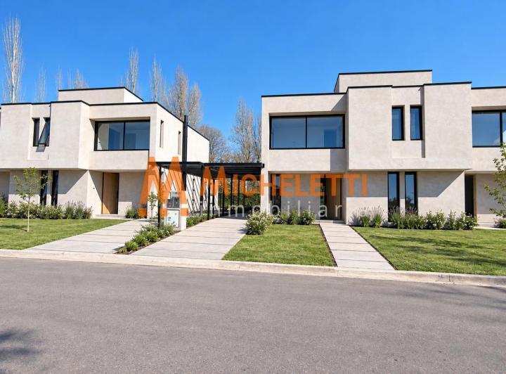 Casa · 181m² · 5 Ambientes · 2 Cocheras