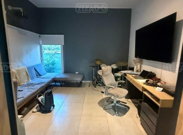 Casa · 145m² · 4 Ambientes · 2 Cocheras