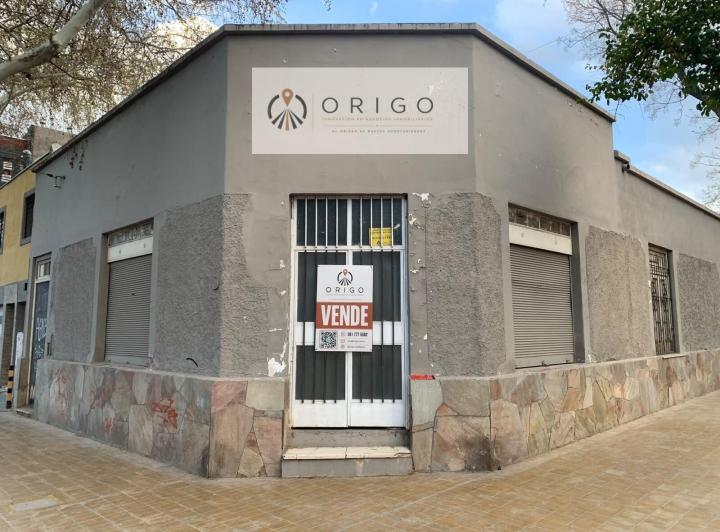 Casa · 298m² · 7 Ambientes