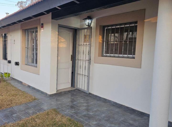 Casa · 122m² · 5 Ambientes · 1 Cochera