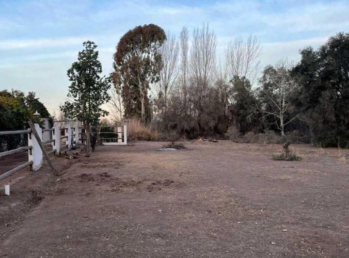 Terreno · 600m²