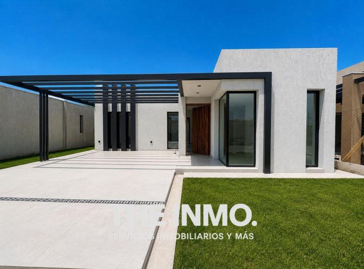 Casa · 150m² · 5 Ambientes · 2 Cocheras