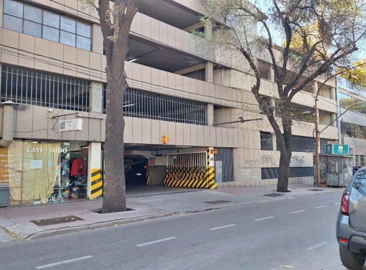 Garage · 12m²