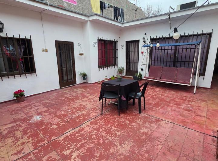 Casa · 185m² · 4 Dormitorios · 2 Cocheras
