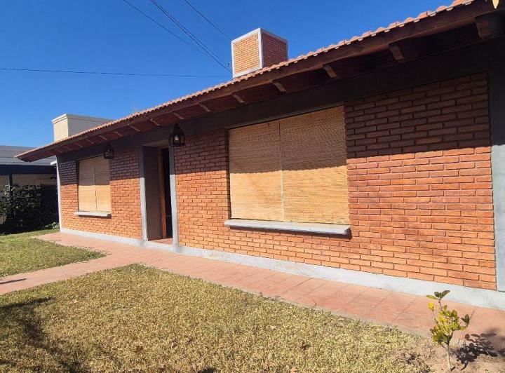 Casa · 899m² · 8 Ambientes