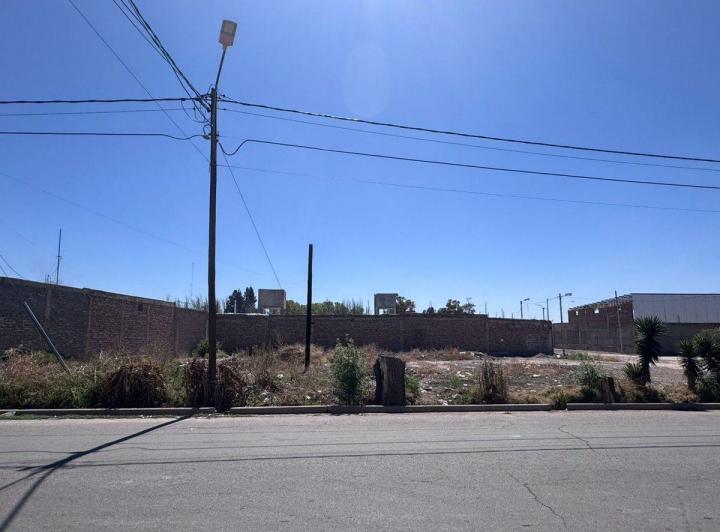 Terreno · 392m²