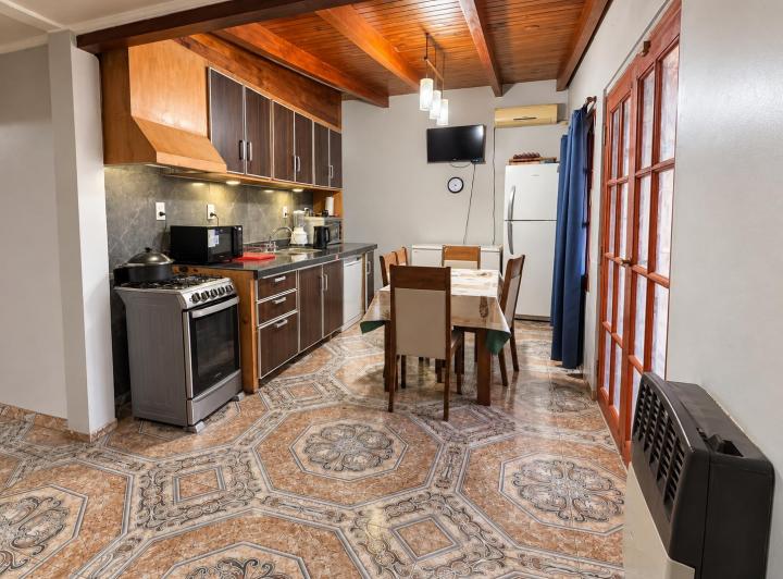 Casa · 220m² · 5 Ambientes · 1 Cochera