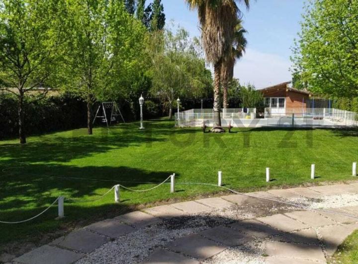 Casa · 77m² · 3 Ambientes · 2 Cocheras