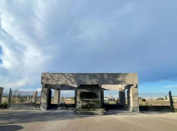 Terreno · 305m²
