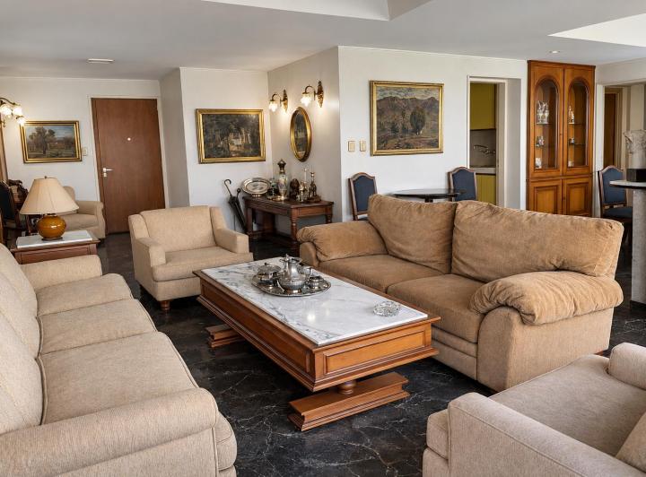 Departamento · 152m² · 6 Ambientes · 1 Cochera