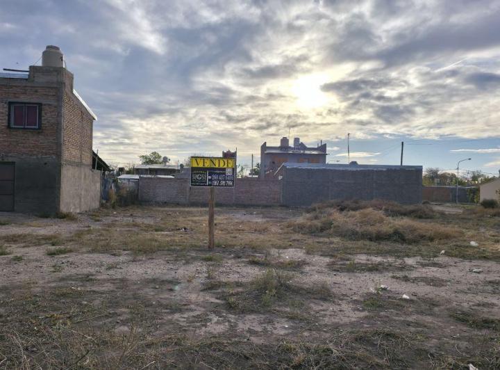Terreno · 328m²