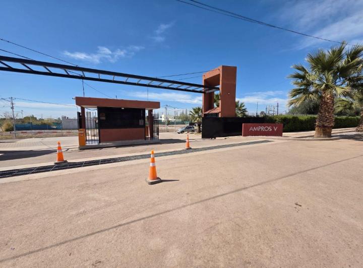 Terreno · 300m²