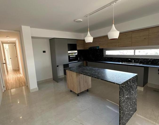 Departamento · 220m² · 7 Ambientes · 2 Cocheras