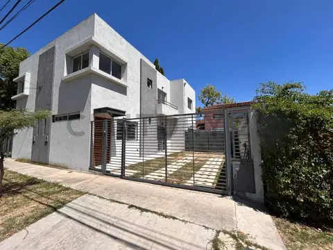 PH en Venta en Castelar Sur, Castelar