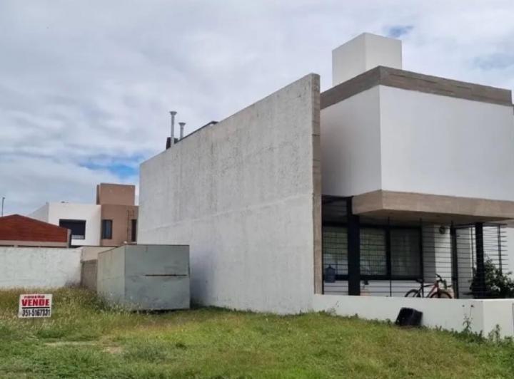 Terreno · 360m²